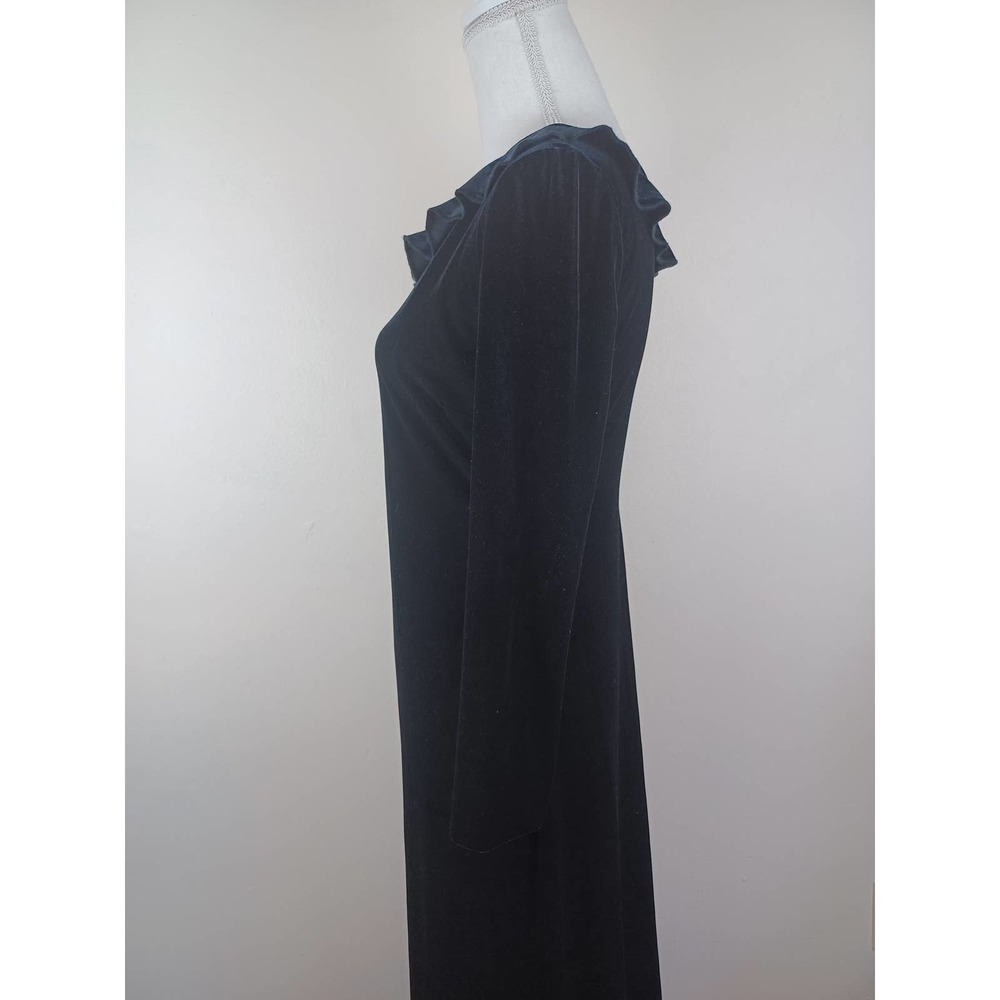 Long Black Velvet Dress - Picture 4 of 5